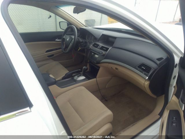 Photo 4 VIN: 1HGCP2F46BA120544 - HONDA ACCORD SDN 