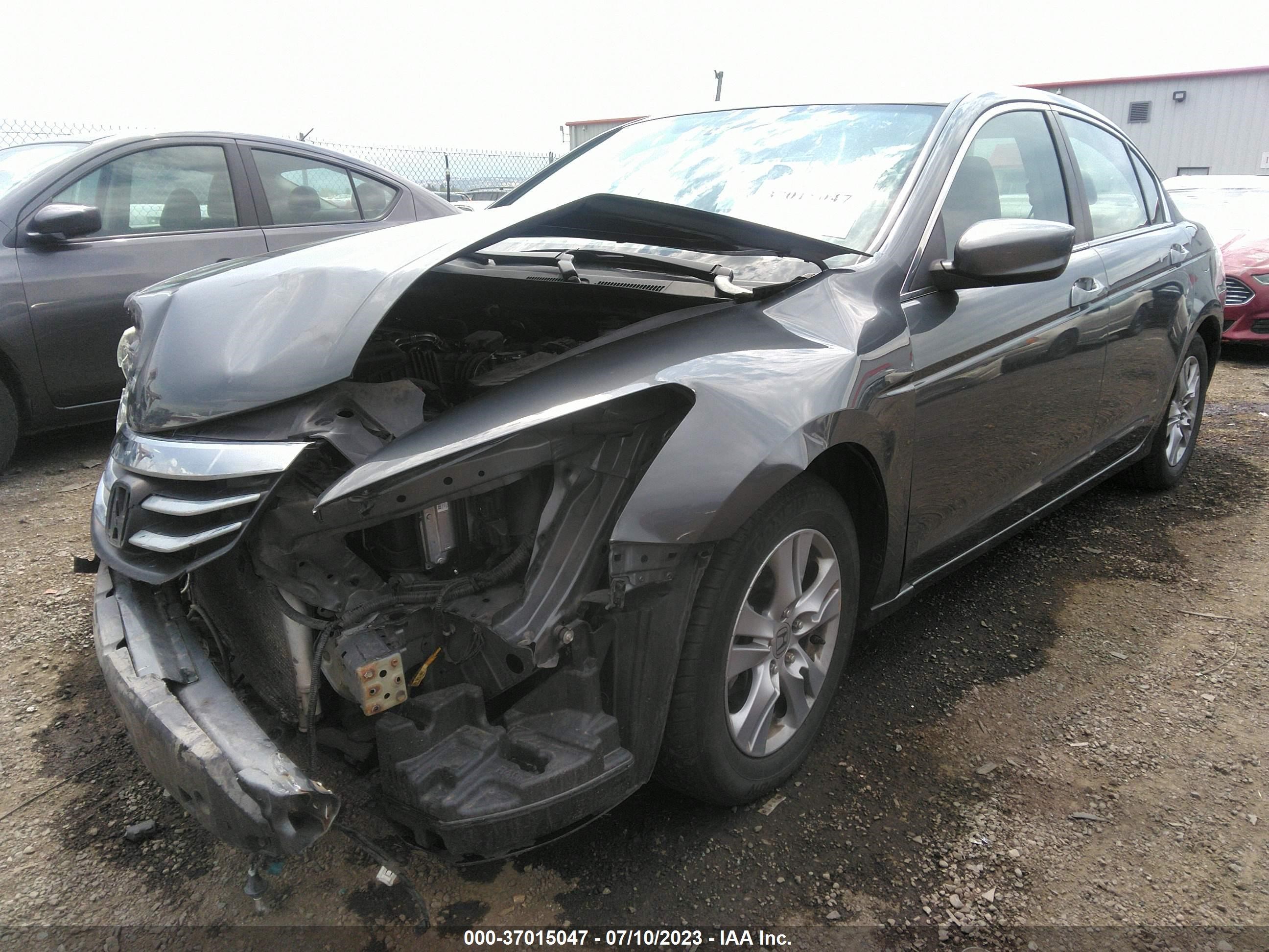 Photo 1 VIN: 1HGCP2F46CA020218 - HONDA ACCORD 