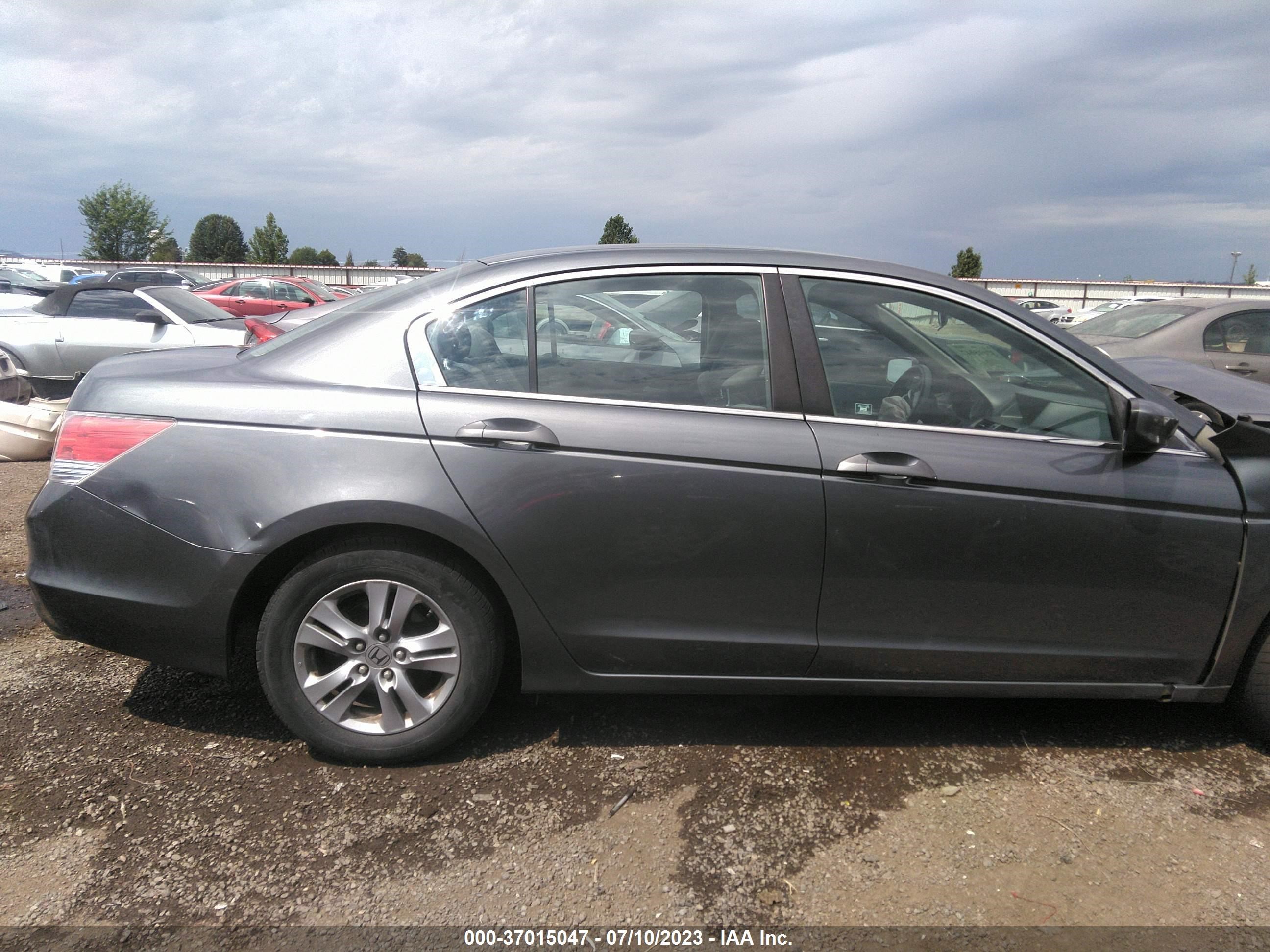 Photo 13 VIN: 1HGCP2F46CA020218 - HONDA ACCORD 