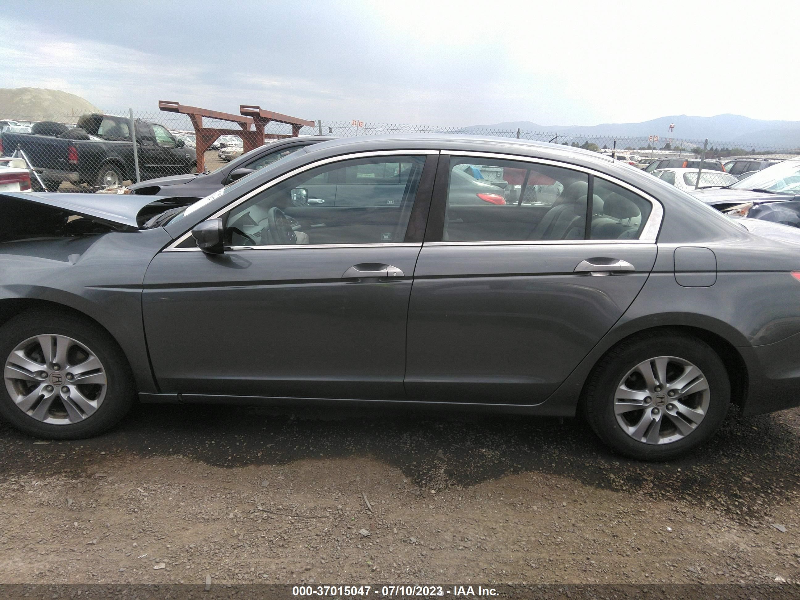 Photo 14 VIN: 1HGCP2F46CA020218 - HONDA ACCORD 