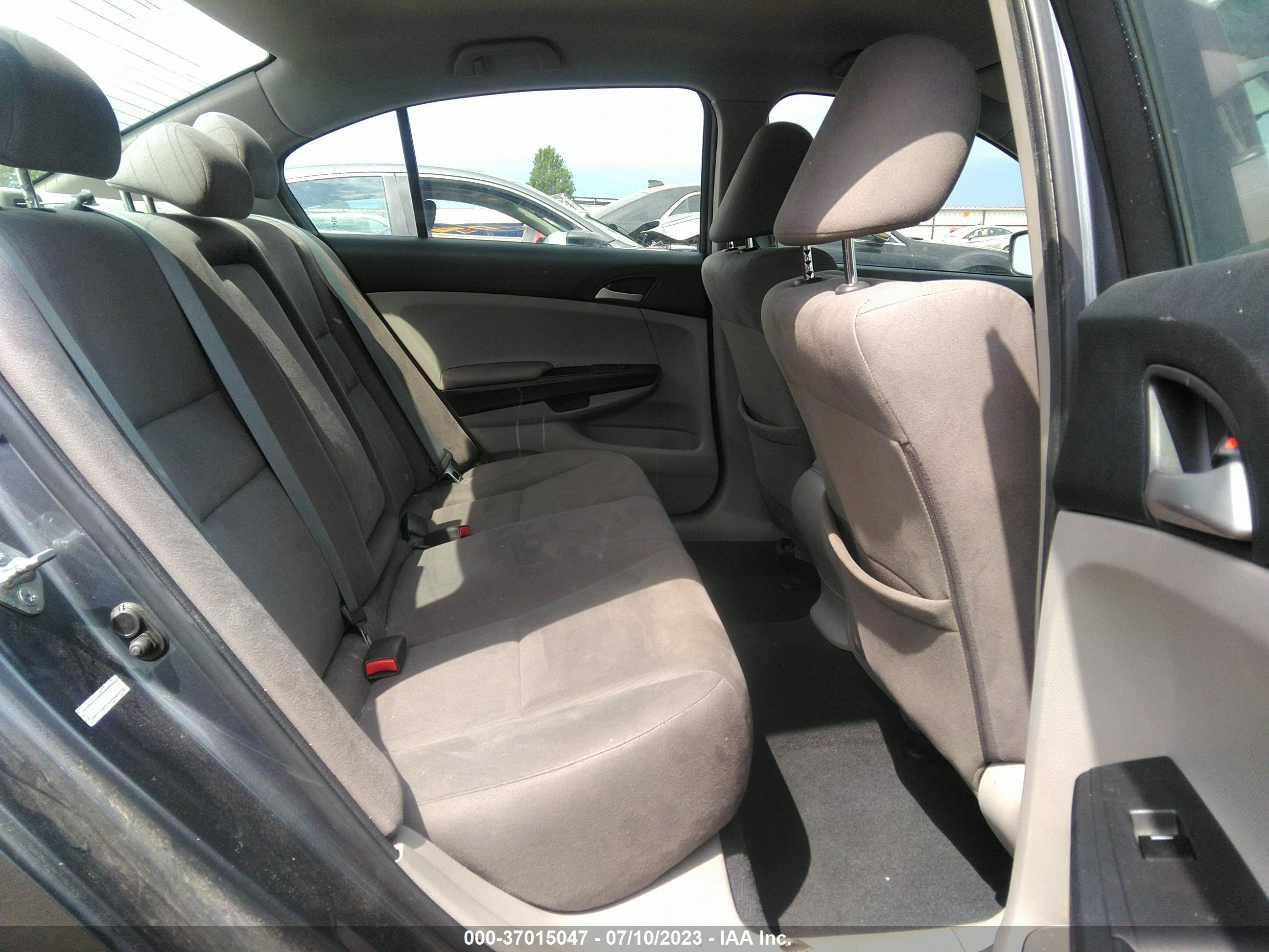 Photo 7 VIN: 1HGCP2F46CA020218 - HONDA ACCORD 