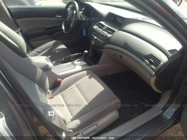 Photo 4 VIN: 1HGCP2F46CA043191 - HONDA ACCORD SDN 