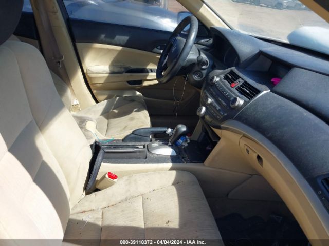 Photo 4 VIN: 1HGCP2F46CA050447 - HONDA ACCORD 