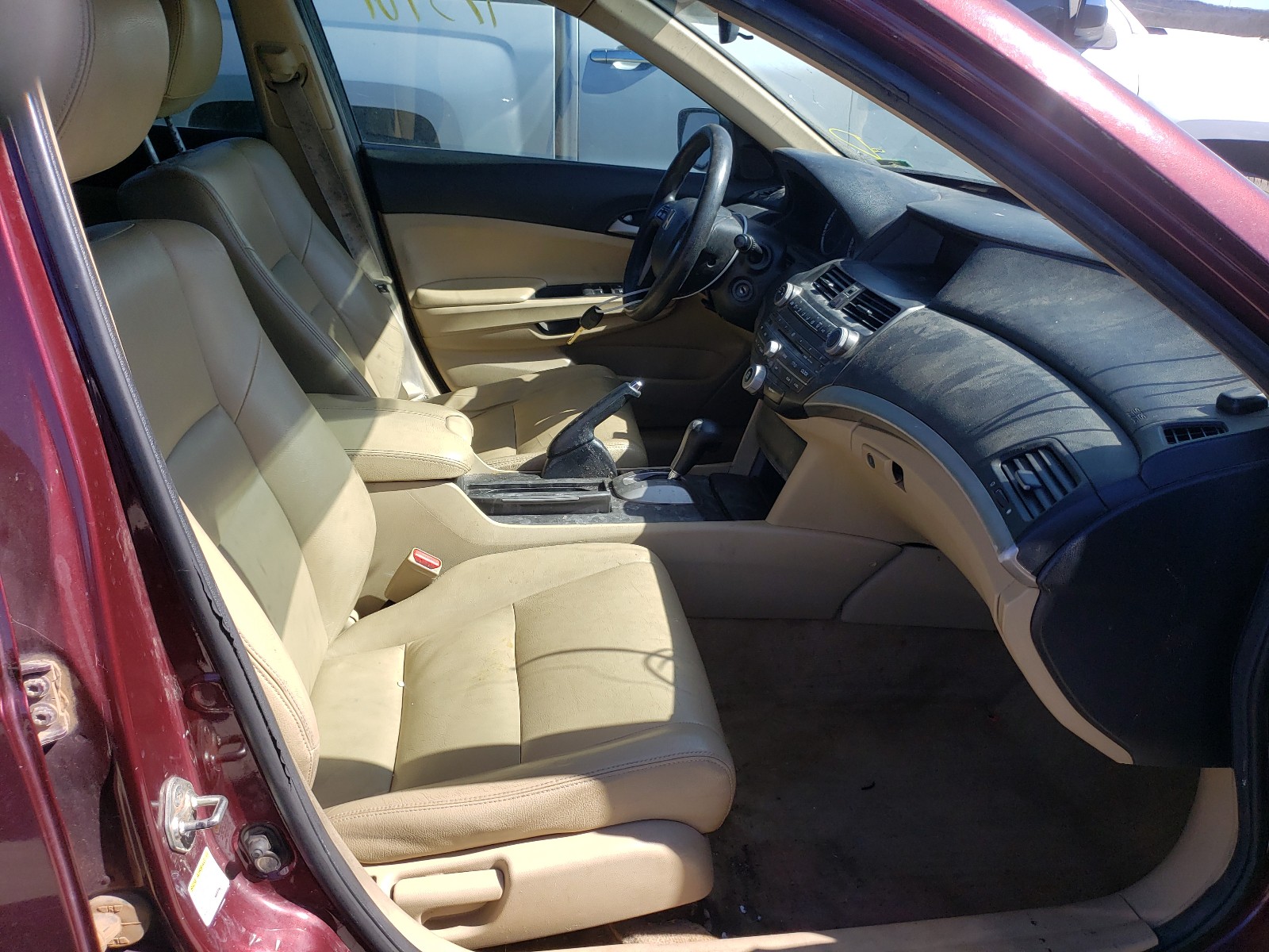 Photo 4 VIN: 1HGCP2F46CA176615 - HONDA ACCORD LXP 