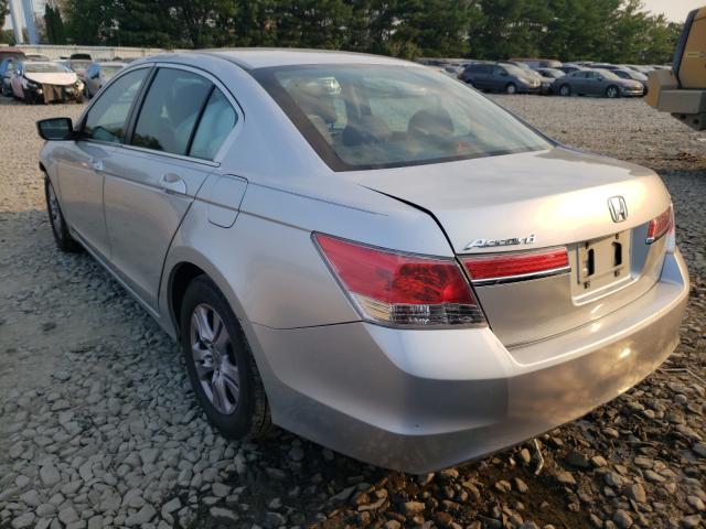 Photo 2 VIN: 1HGCP2F46CA187226 - HONDA ACCORD LXP 