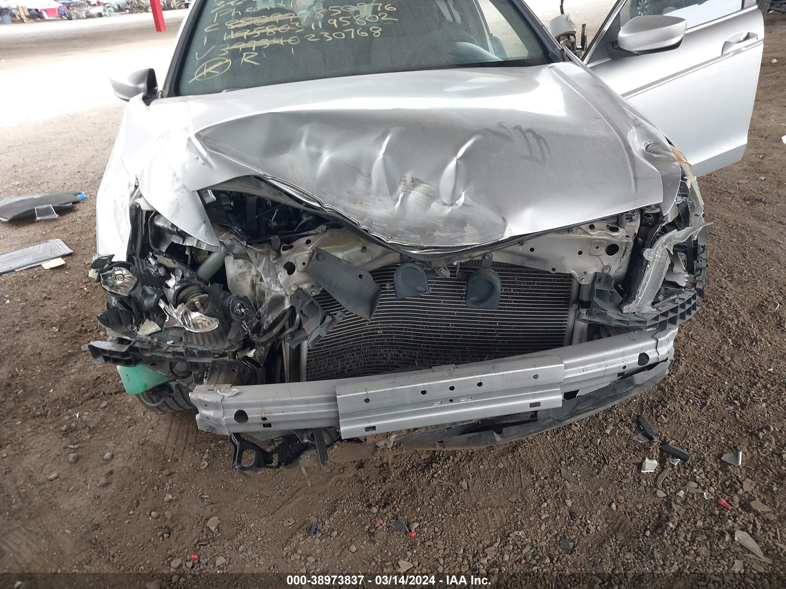 Photo 5 VIN: 1HGCP2F46CA230768 - HONDA ACCORD 