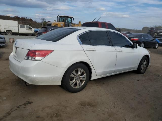 Photo 2 VIN: 1HGCP2F47AA022539 - HONDA ACCORD LXP 