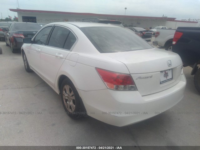 Photo 2 VIN: 1HGCP2F47AA043827 - HONDA ACCORD SDN 