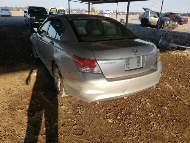 Photo 2 VIN: 1HGCP2F47AA070803 - HONDA ACCORD LXP 