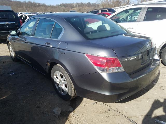 Photo 2 VIN: 1HGCP2F47AA076536 - HONDA ACCORD LXP 