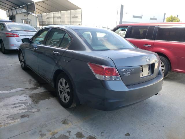 Photo 2 VIN: 1HGCP2F47AA104898 - HONDA ACCORD LXP 