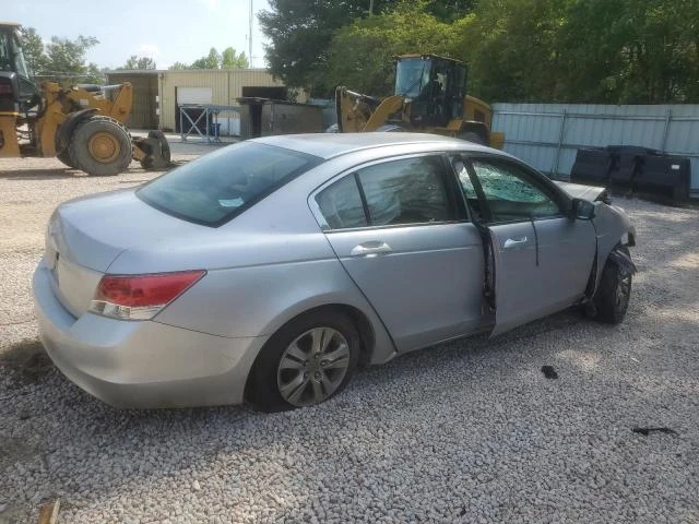 Photo 2 VIN: 1HGCP2F47AA175163 - HONDA ACCORD LXP 