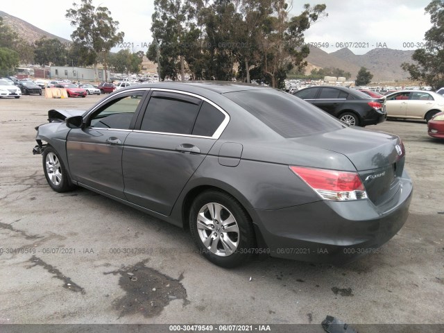 Photo 2 VIN: 1HGCP2F47AA182551 - HONDA ACCORD SDN 