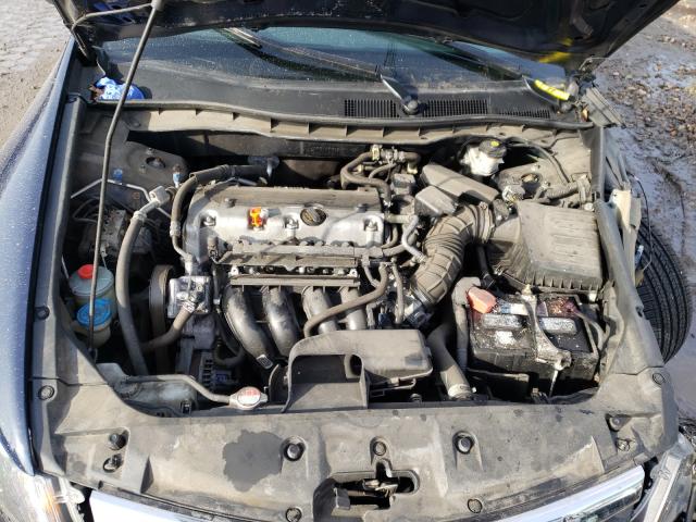 Photo 6 VIN: 1HGCP2F47BA011431 - HONDA ACCORD SDN 