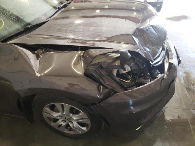 Photo 8 VIN: 1HGCP2F47BA100657 - HONDA ACCORD LXP 