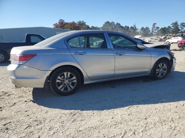 Photo 2 VIN: 1HGCP2F47BA120228 - HONDA ACCORD LXP 