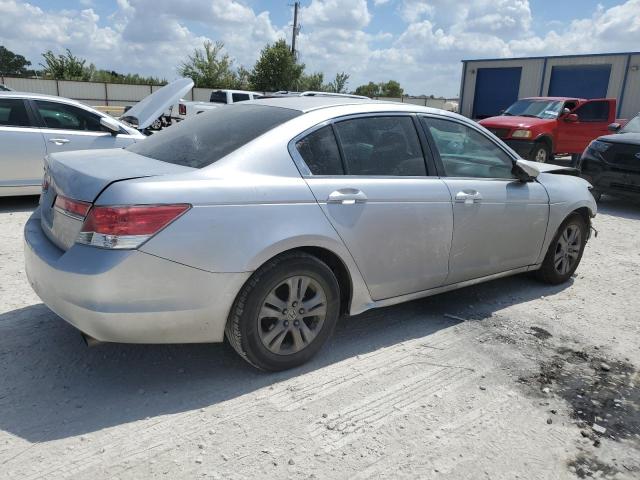 Photo 2 VIN: 1HGCP2F47BA125428 - HONDA ACCORD LXP 