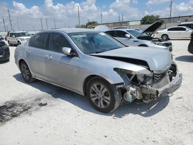 Photo 3 VIN: 1HGCP2F47BA125428 - HONDA ACCORD LXP 