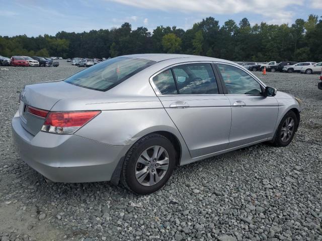 Photo 2 VIN: 1HGCP2F47BA147476 - HONDA ACCORD LXP 