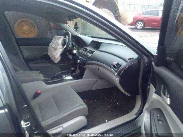 Photo 4 VIN: 1HGCP2F47CA160231 - HONDA ACCORD SDN 