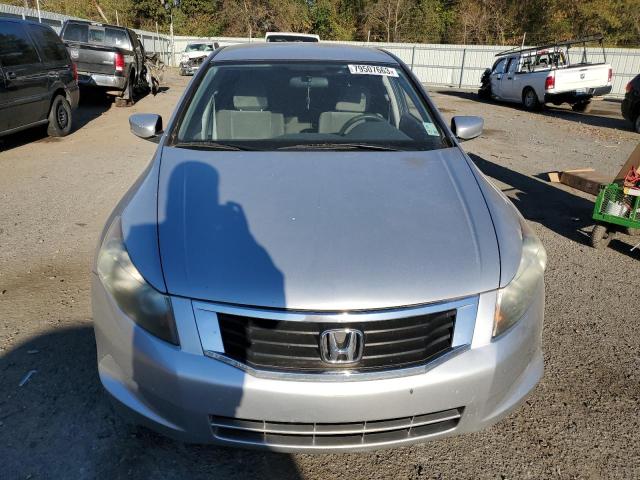 Photo 4 VIN: 1HGCP2F48AA032819 - HONDA ACCORD 