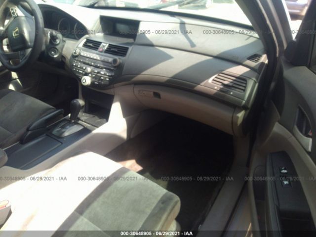 Photo 4 VIN: 1HGCP2F48AA040449 - HONDA ACCORD SDN 