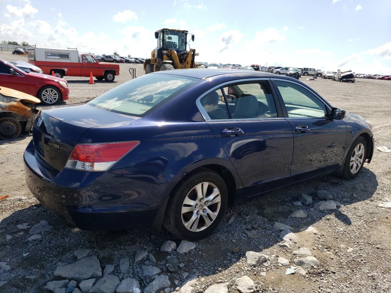 Photo 2 VIN: 1HGCP2F48AA115909 - HONDA ACCORD 