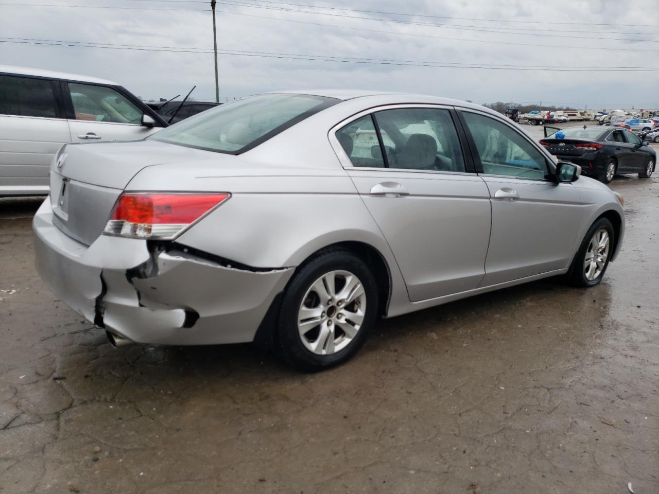 Photo 2 VIN: 1HGCP2F48AA177231 - HONDA ACCORD 