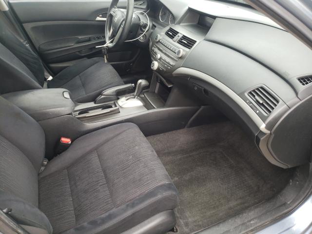 Photo 4 VIN: 1HGCP2F48BA021529 - HONDA ACCORD LXP 