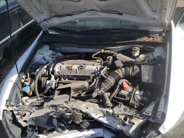 Photo 6 VIN: 1HGCP2F48BA052179 - HONDA ACCORD LXP 