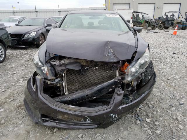 Photo 8 VIN: 1HGCP2F48BA131075 - HONDA ACCORD LXP 