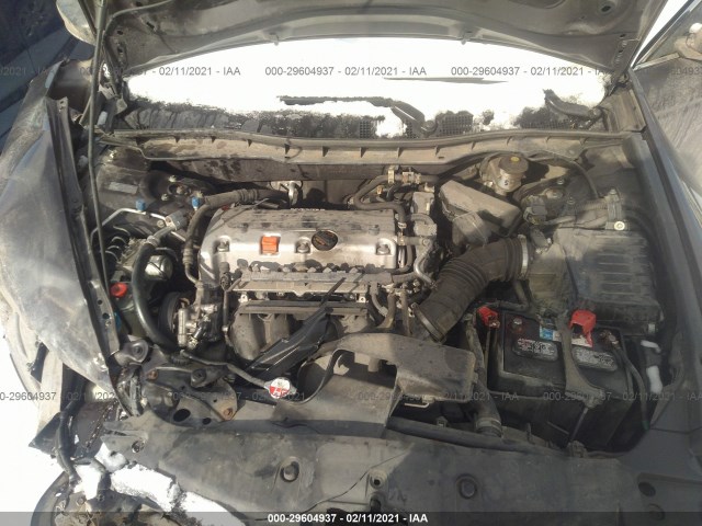 Photo 9 VIN: 1HGCP2F48CA017739 - HONDA ACCORD SDN 