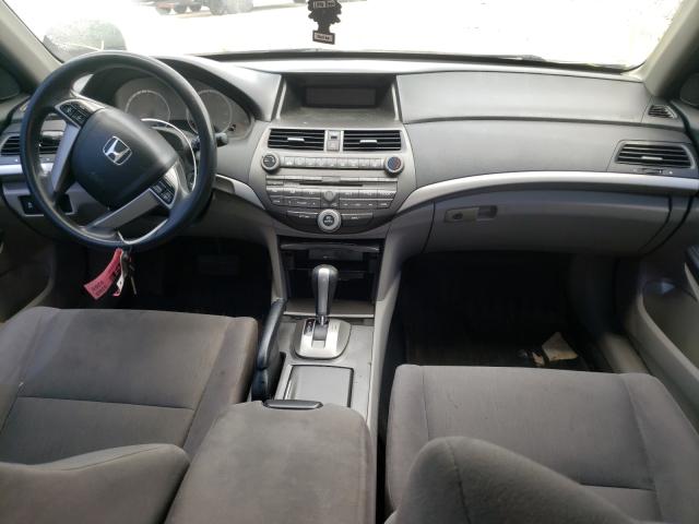 Photo 8 VIN: 1HGCP2F48CA031415 - HONDA ACCORD LXP 