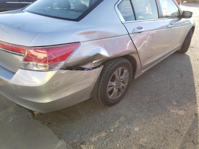 Photo 8 VIN: 1HGCP2F48CA070313 - HONDA ACCORD LXP 