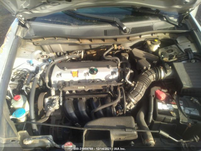 Photo 9 VIN: 1HGCP2F49AA001126 - HONDA ACCORD SDN 