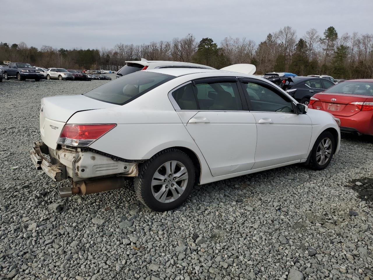 Photo 2 VIN: 1HGCP2F49AA028911 - HONDA ACCORD 