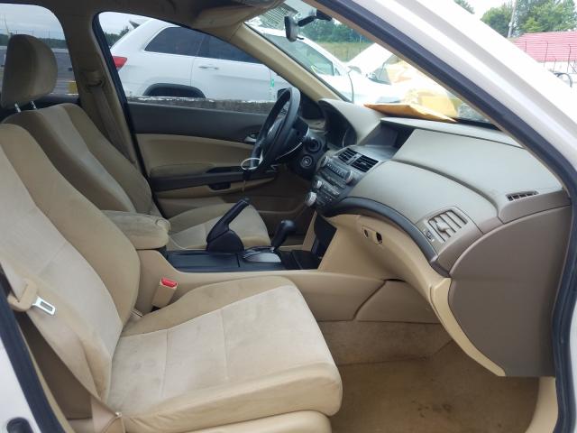 Photo 4 VIN: 1HGCP2F49AA043215 - HONDA ACCORD LXP 