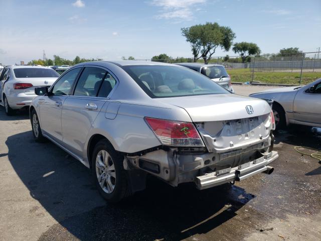 Photo 2 VIN: 1HGCP2F49AA096173 - HONDA ACCORD LXP 