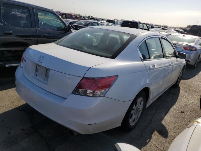 Photo 2 VIN: 1HGCP2F49AA113702 - HONDA ACCORD LXP 