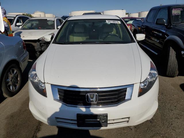 Photo 4 VIN: 1HGCP2F49AA113702 - HONDA ACCORD LXP 