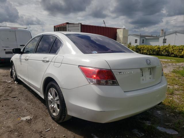 Photo 2 VIN: 1HGCP2F49AA122724 - HONDA ACCORD LXP 