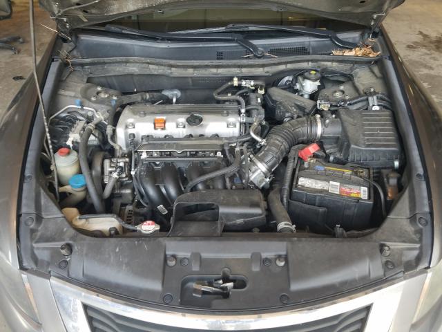 Photo 6 VIN: 1HGCP2F49AA145050 - HONDA ACCORD SDN 