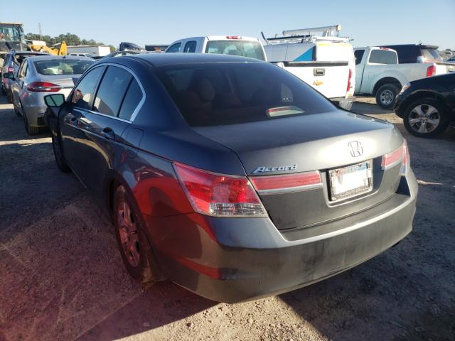 Photo 2 VIN: 1HGCP2F49BA066219 - HONDA ACCORD LXP 