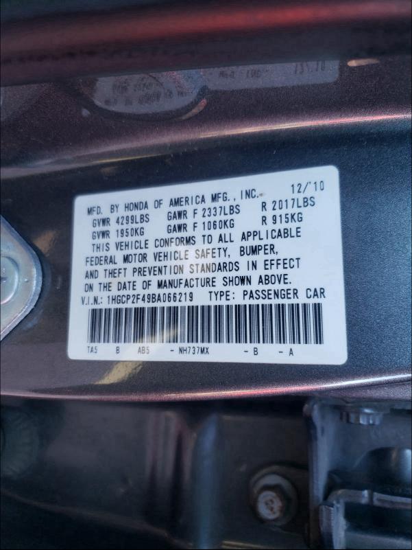 Photo 9 VIN: 1HGCP2F49BA066219 - HONDA ACCORD LXP 