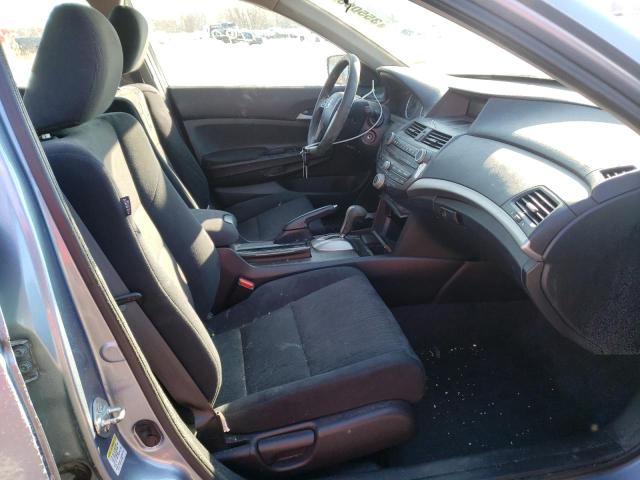 Photo 4 VIN: 1HGCP2F49BA102832 - HONDA ACCORD SDN 