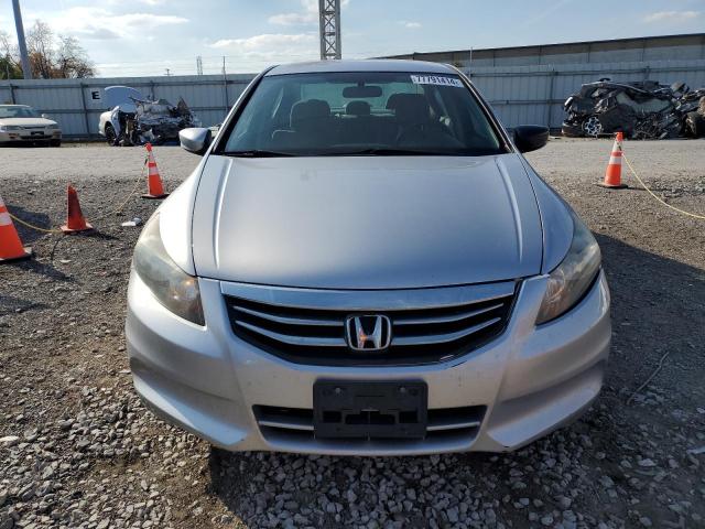 Photo 4 VIN: 1HGCP2F49BA112695 - HONDA ACCORD LXP 