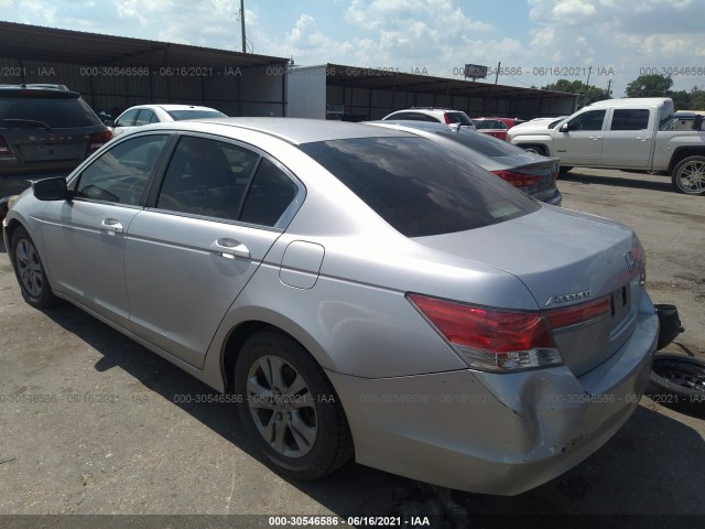 Photo 2 VIN: 1HGCP2F49CA103657 - HONDA ACCORD SDN 