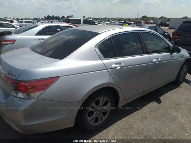 Photo 3 VIN: 1HGCP2F49CA103657 - HONDA ACCORD SDN 