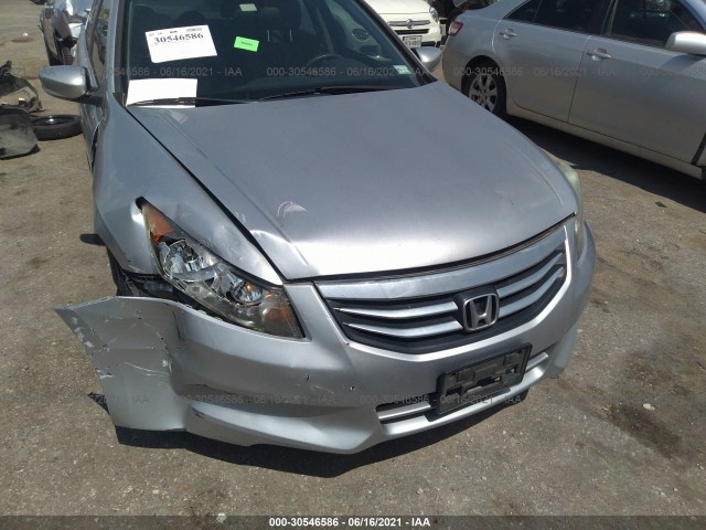 Photo 5 VIN: 1HGCP2F49CA103657 - HONDA ACCORD SDN 