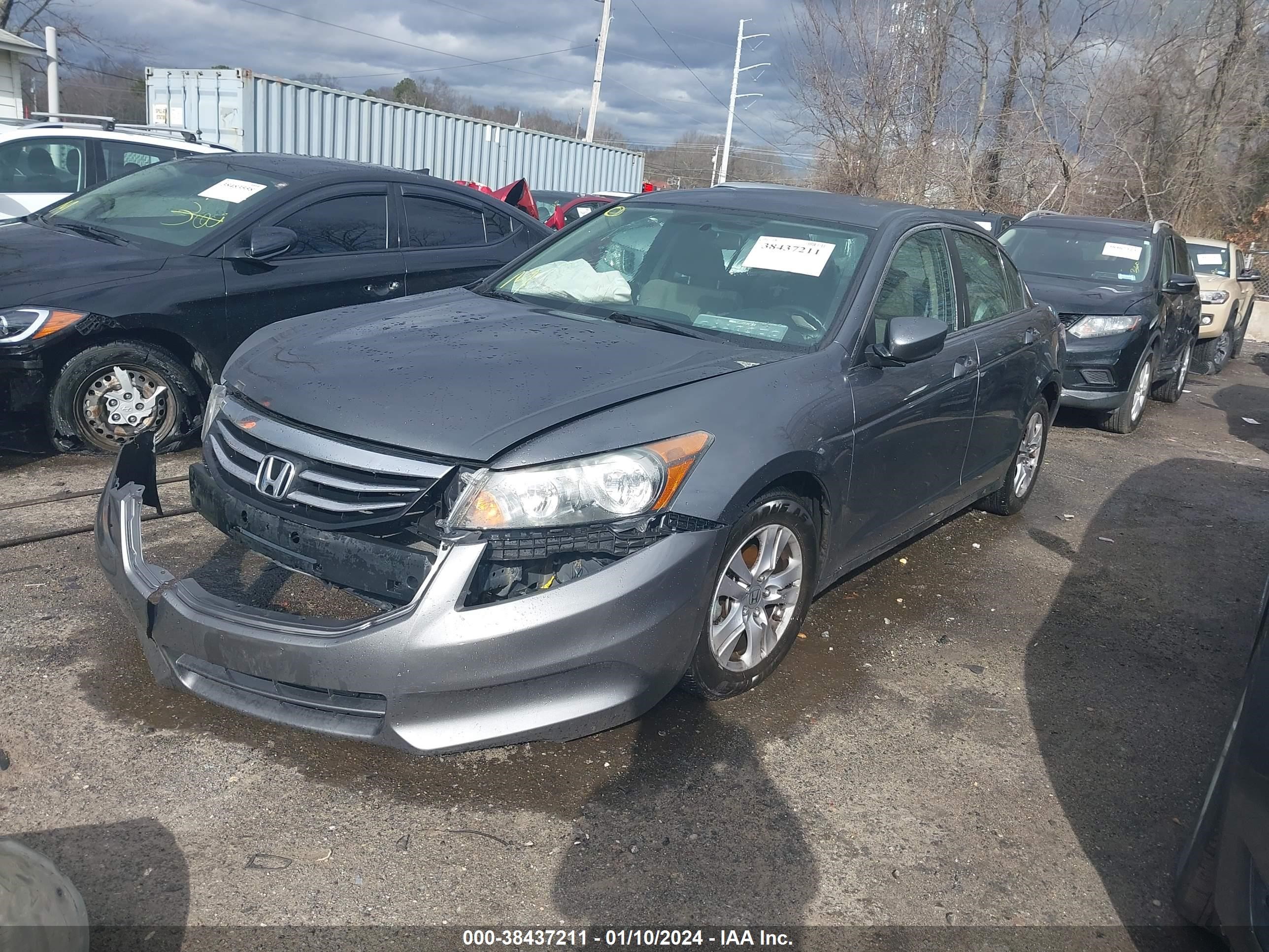 Photo 1 VIN: 1HGCP2F49CA182697 - HONDA ACCORD 